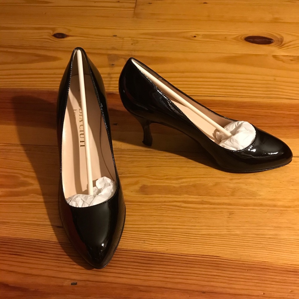 Claudia Ciuti Black Patent Leather Pumps, NWB, 7.5 - Picture 2 of 14